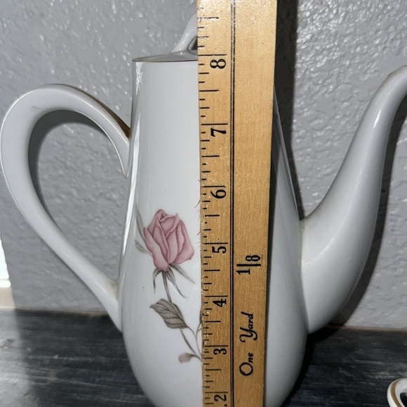 Vintage Teapot and Lid Design by Sango - Picture 3 of 3